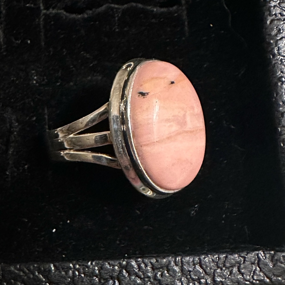 Solid Sterling Silver Size 8 Moonstone Barely Worn - image 2